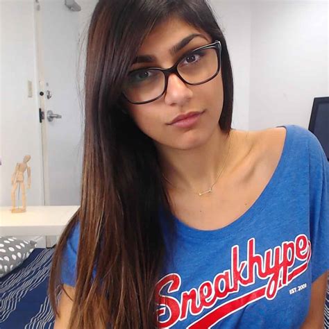 mia khalifa masturbazione|mia khalifa masturbandose Search